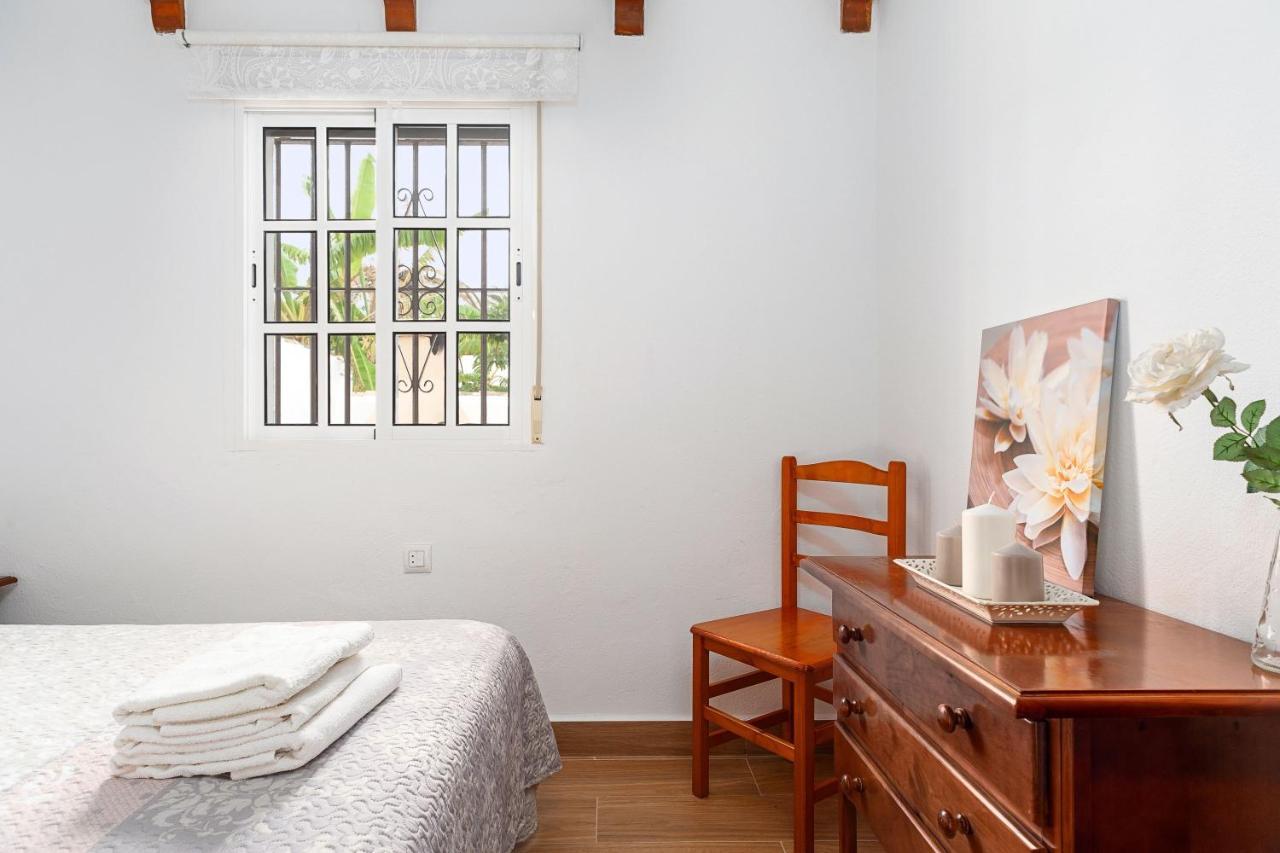 Apartamento En La Playa Con Terraza โกนิล เด ลาฟรอนเตรา ภายนอก รูปภาพ