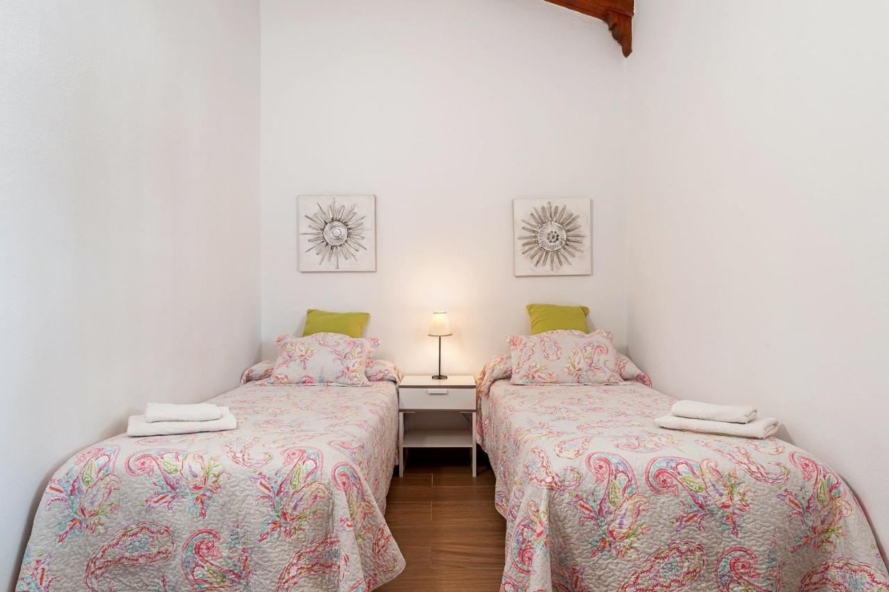 Apartamento En La Playa Con Terraza โกนิล เด ลาฟรอนเตรา ภายนอก รูปภาพ